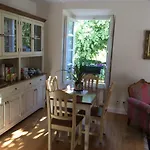 Elena 4*
