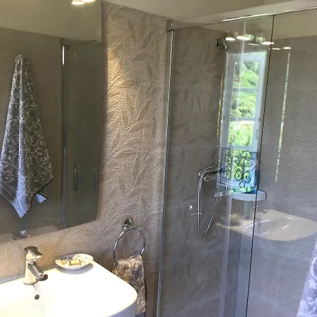 Πανσιόν Elena